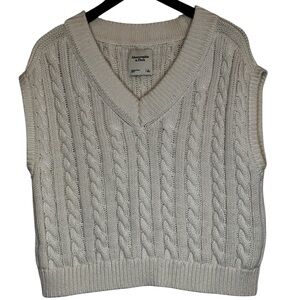 Abercrombie & Fitch White Cable Knit V-Neck Sweater Vest NWT